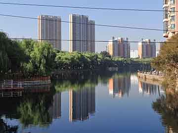 爱上海：To find tranquility amidst the greenery, simply come to Shanghai's Backyard Garden!